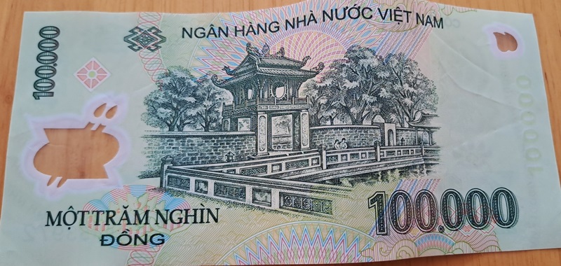 ベトナム 100,000ドン 旧貨幣 楽天市場】【保証書付】 5枚 100,000 ベトナム ドン 紙幣