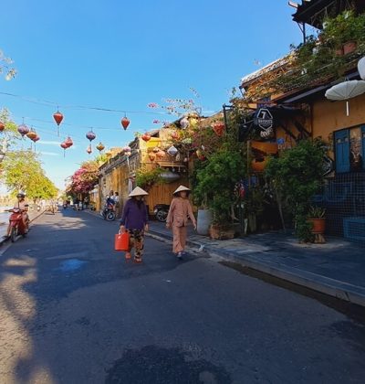 ホイアンの古い町の穏やかな通り