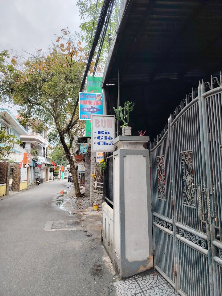 Bún bò Huế đường Văn Cao