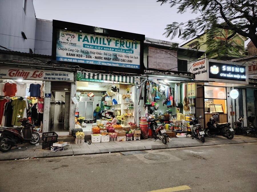 Cửa hàng trái Cây Family Fruit đường Phó Đức Chính
