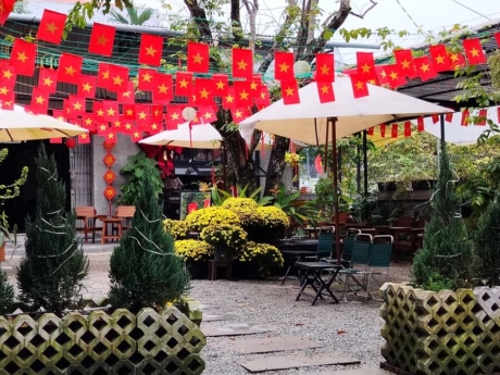 Không gian quán Lô Cồ Corn Huế