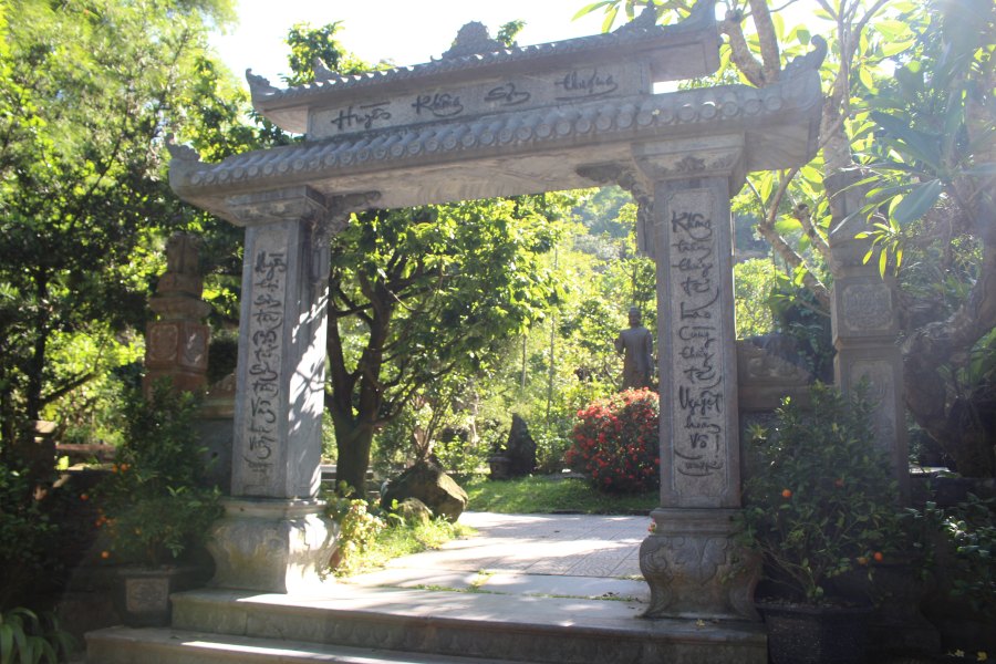 Cổng chùa