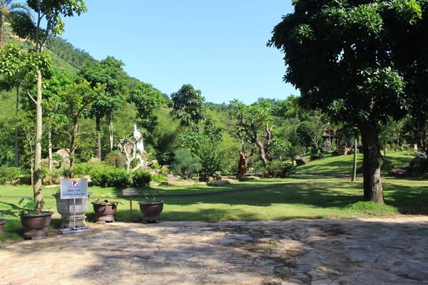 Khu vườn mới