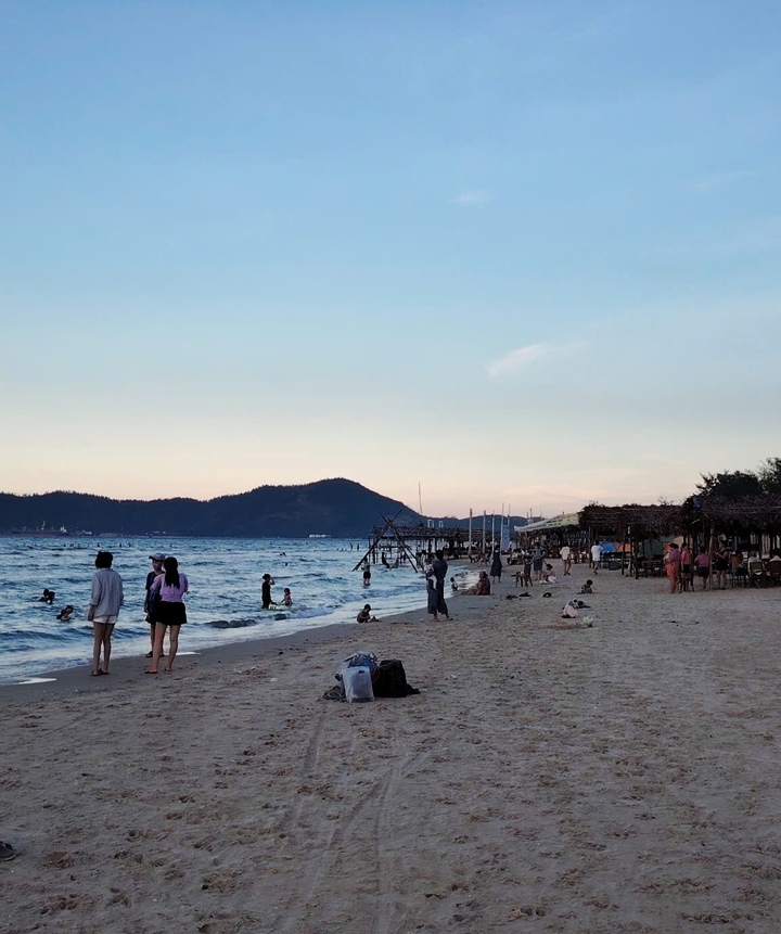 Chiều trên biển Tân Cảnh Dương