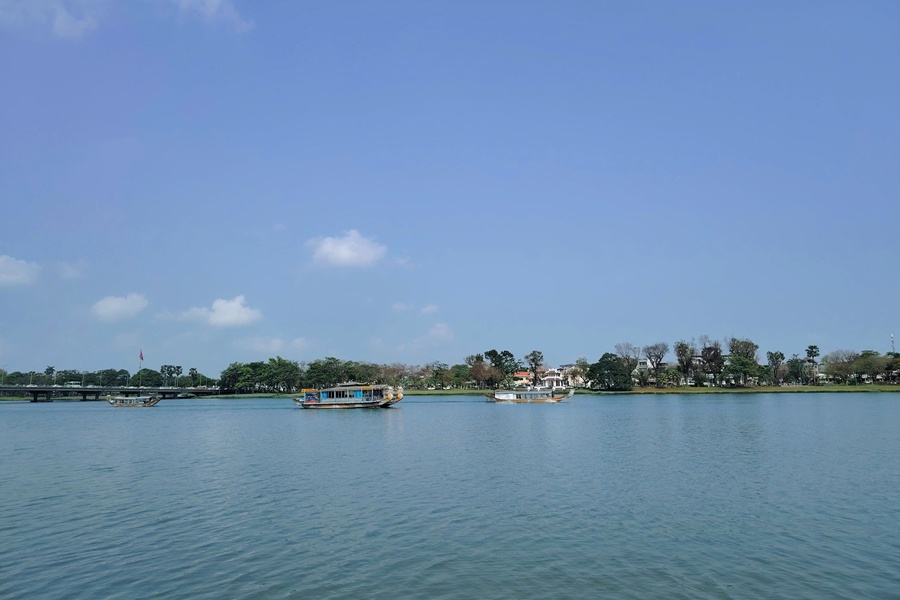 Một dòng sông thơ mộng ở Việt Nam