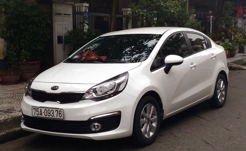 4-seat new car