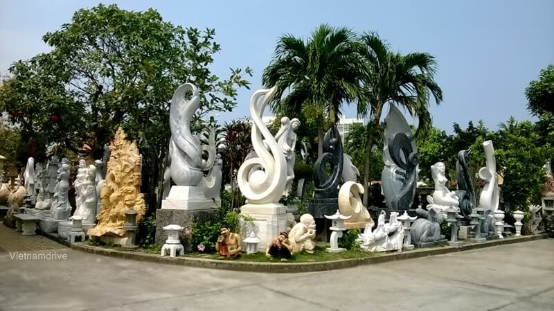 Non Nuoc Carving Village