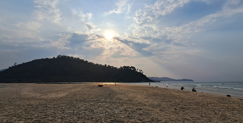 tan canh duong beach and bu lu river