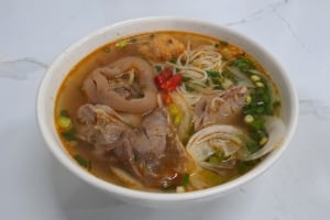 hue beef noodle soup