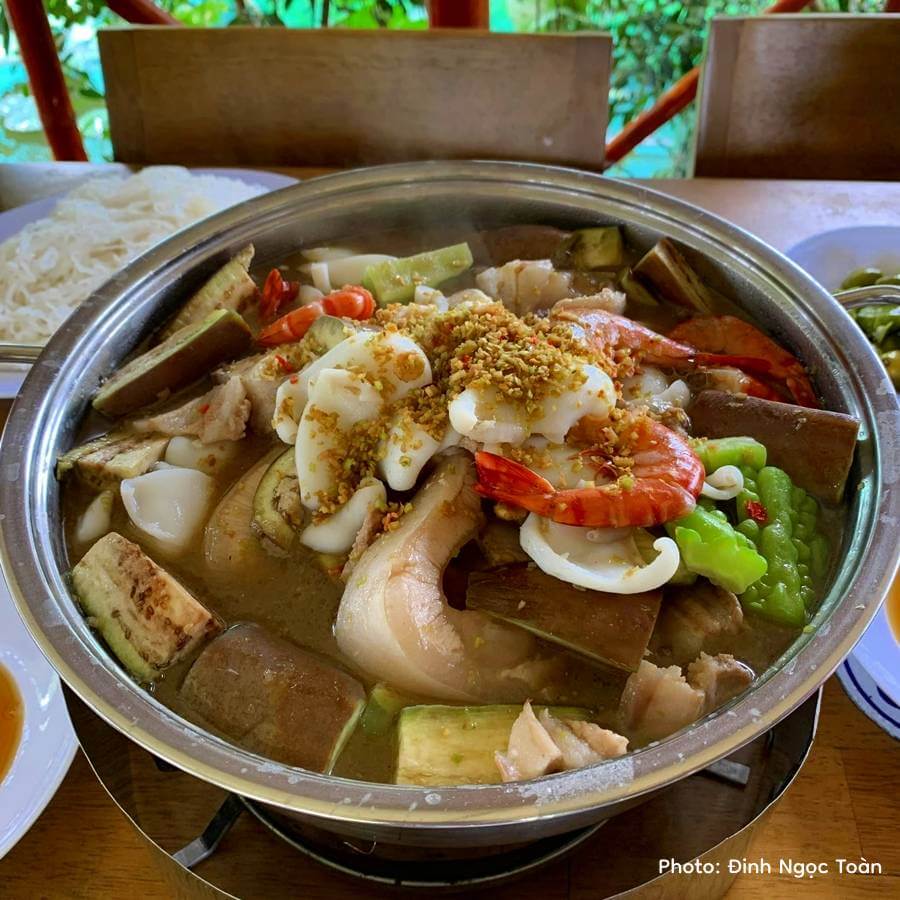 Unique fish sauce hot pot
