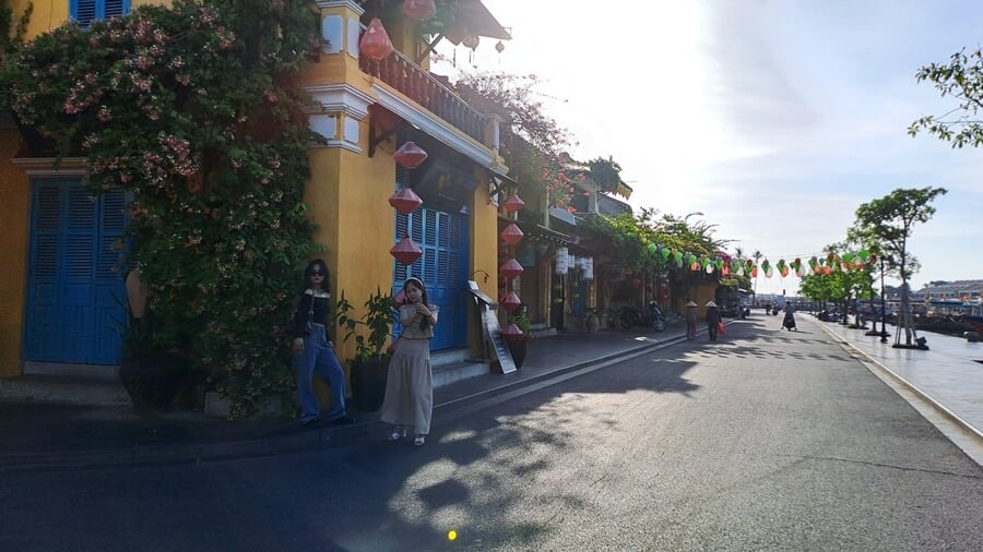 A beautiful corner in Hoi An Old Town on a sunny morning.