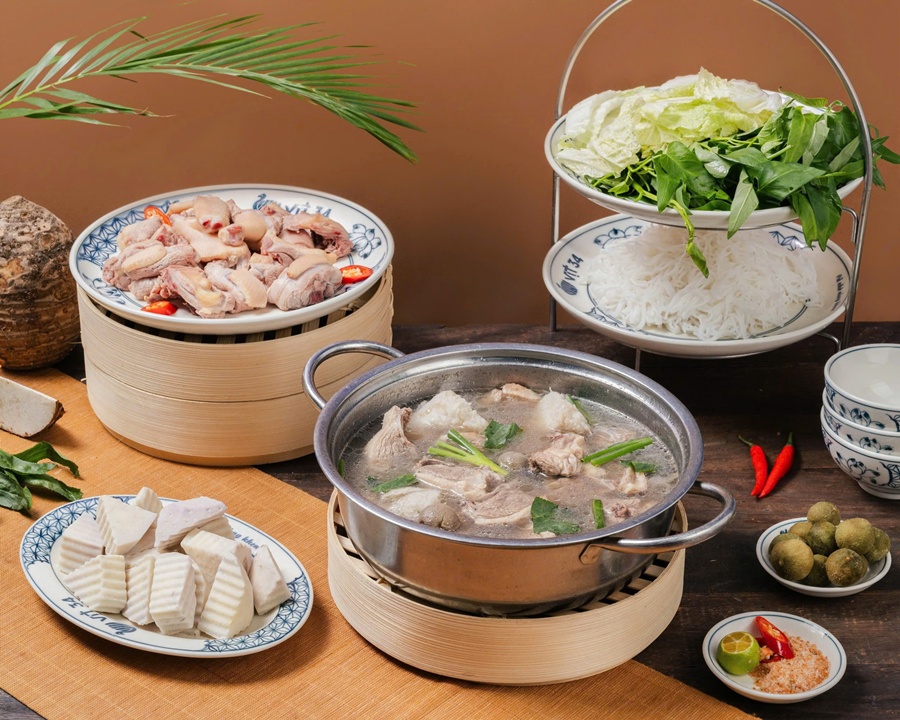 Duck hotpot