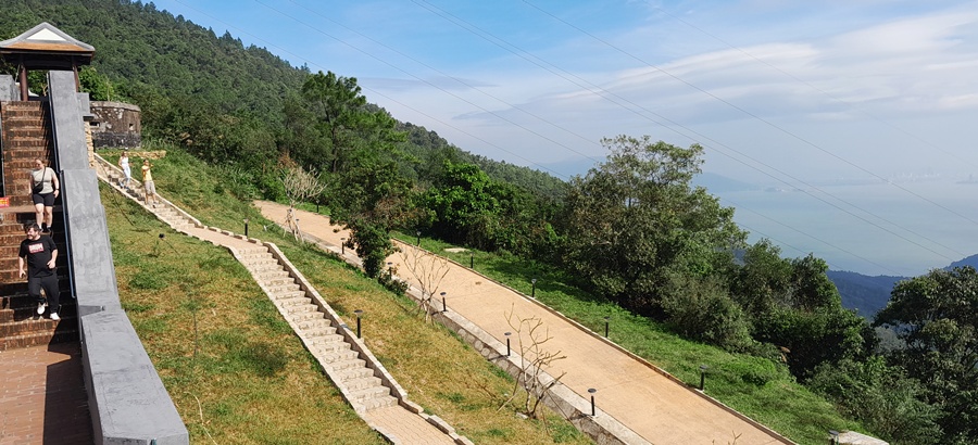 Top of Hai Van pass