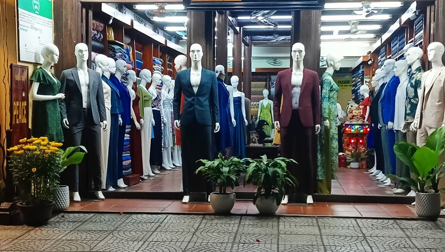 Clothes Shop in Hoi An