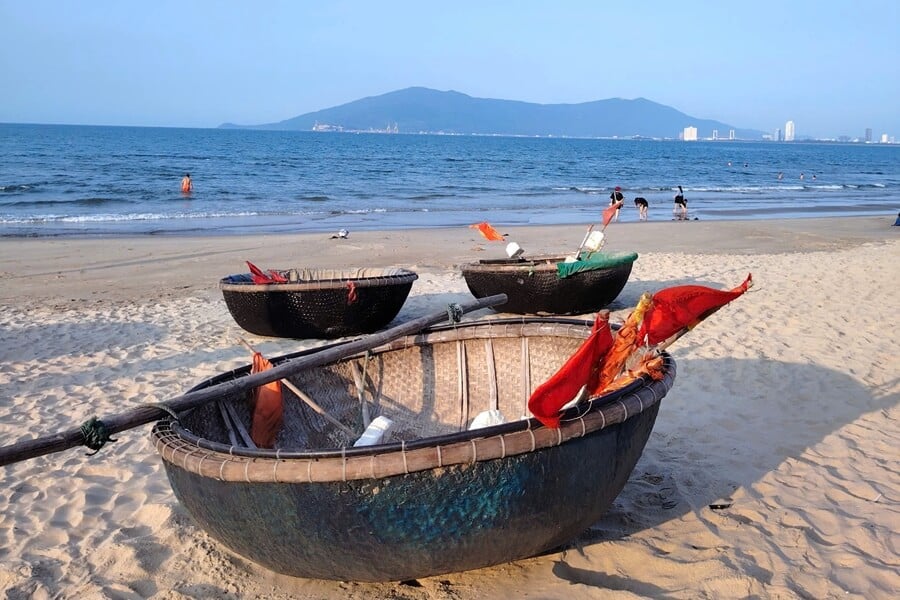 Round Bamboo Boats in Da Nang Beach