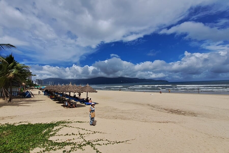 My Khe Beach on a sunny day