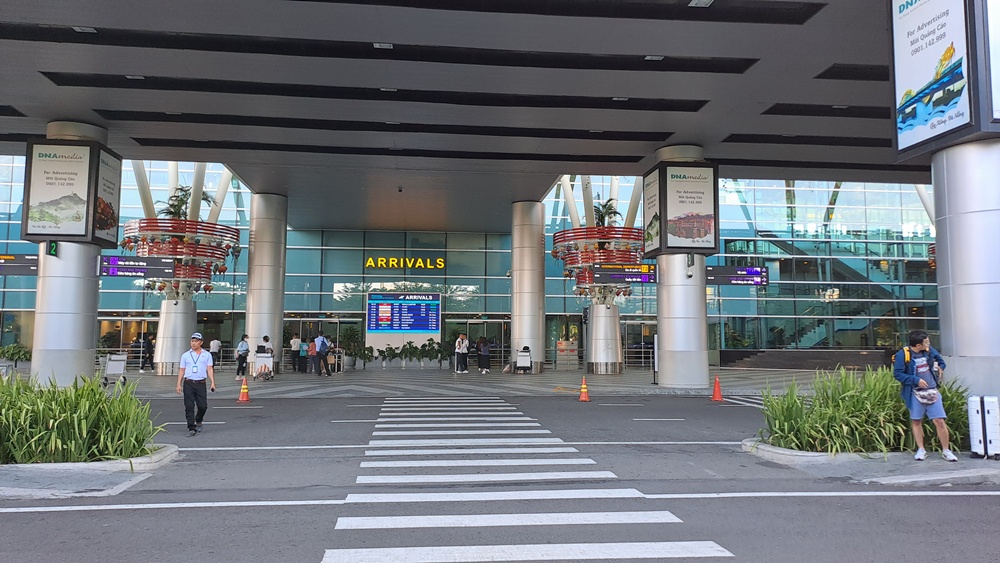 Welcome guests at the Arrival Gate of Da Nang Airport