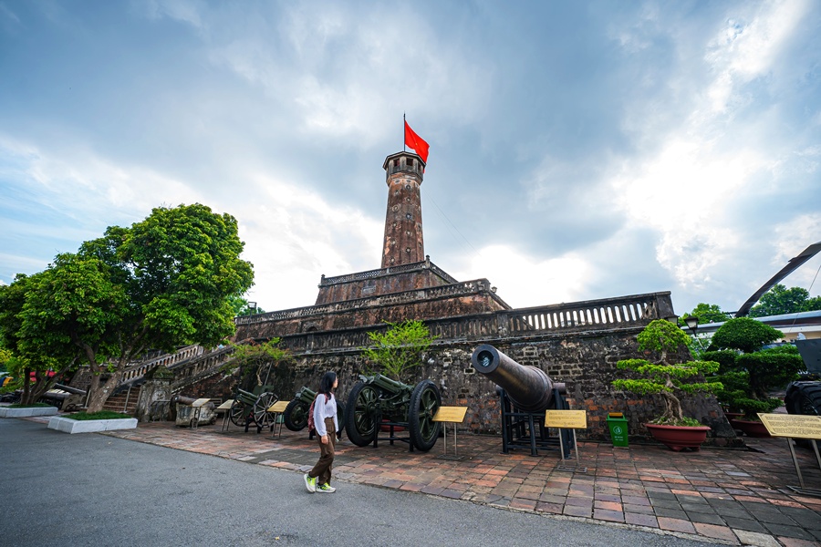Visit historical flag pole in Hanoi
