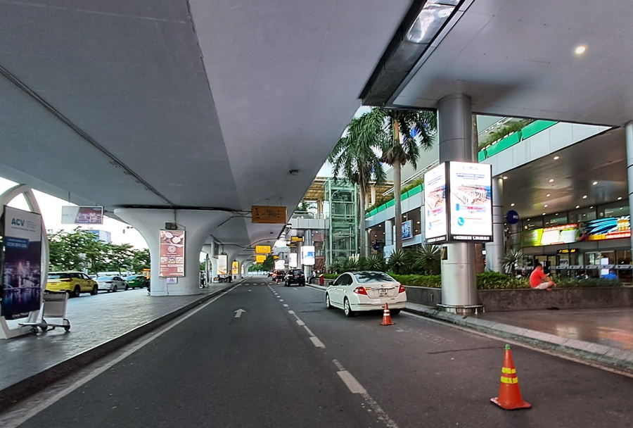 Pick-up lane for Private car in Da Nang Airport