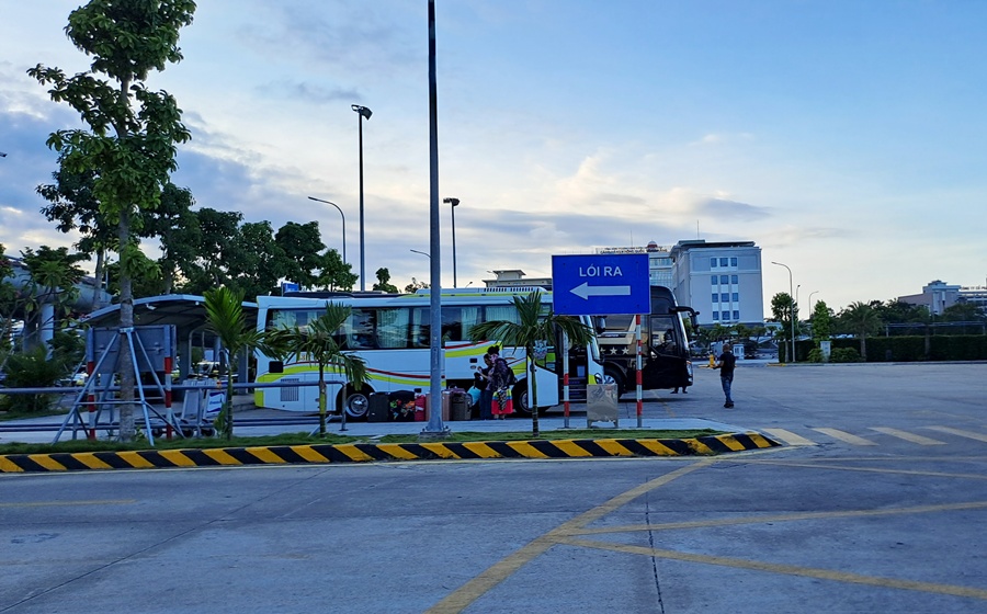 Shuttle Bus from Da Nang Airport to Hoi An City