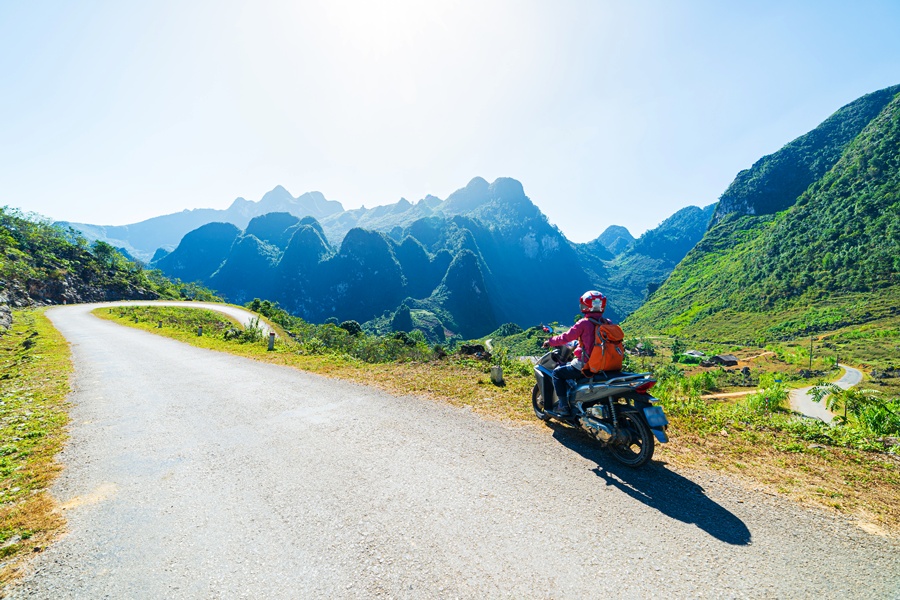 Visit the Ha Giang by Motorbike