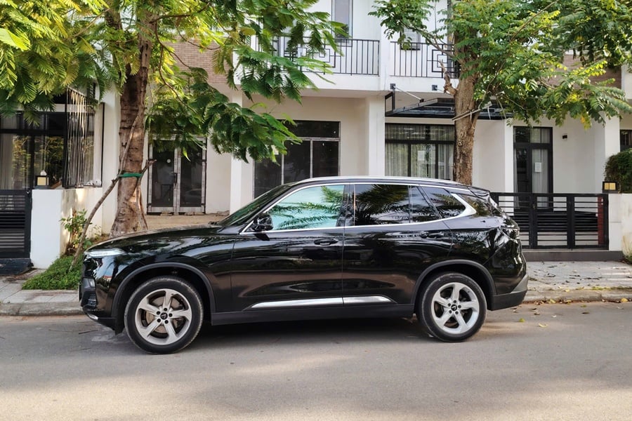 Beautiful car in Vietnam for driving