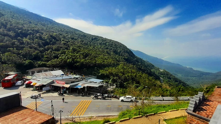 Breathtaking View from Hai Van Pass – A Perfect Self-Drive Destination