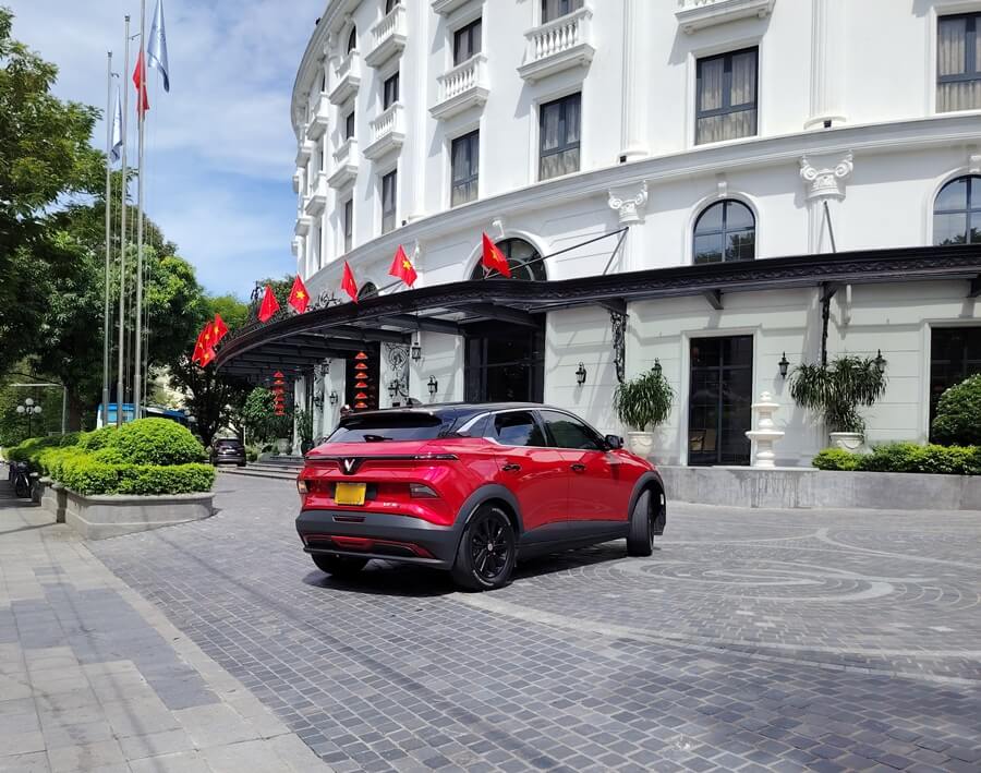 A private car with a driver is coming to the hotel in Hue City to pick up the guest for the tour