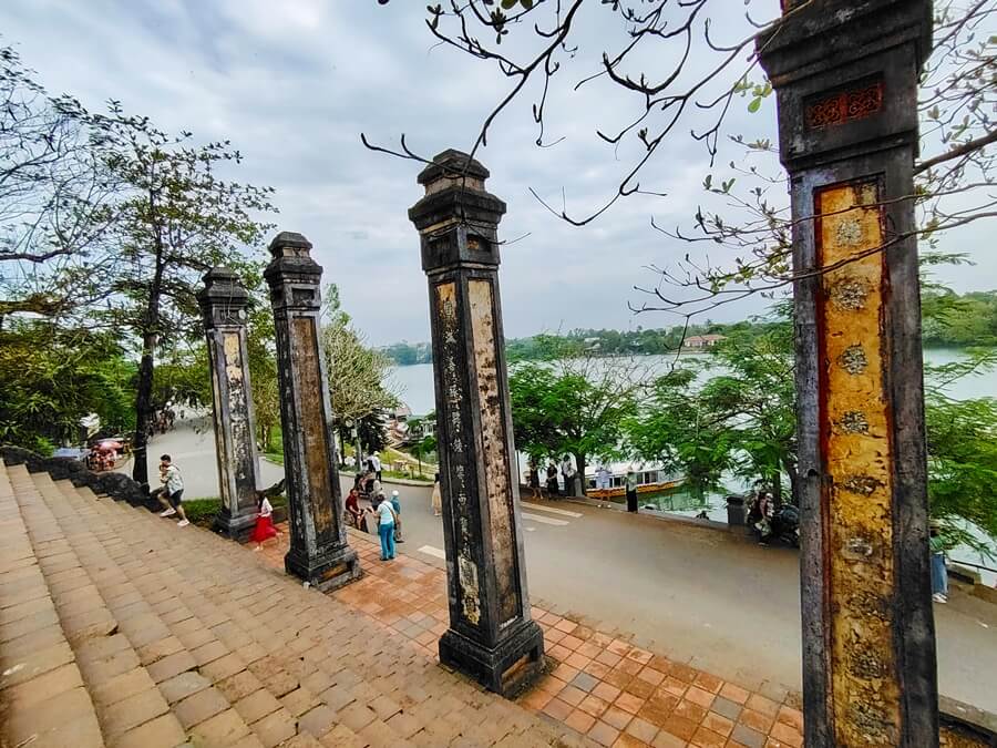 Thien Mu Pagoda accessible by private car in Hue