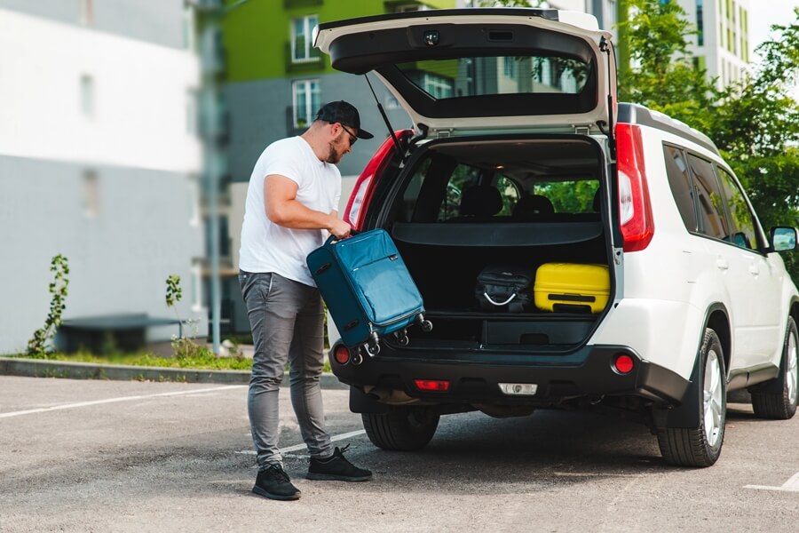 Private car transfer from Da Nang Airport, ideal for travelers with plenty of luggage