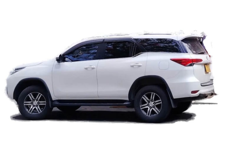 7-seater private car