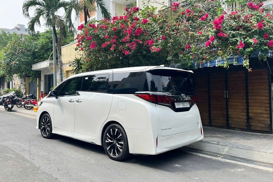 White Toyota Alphard rental in Ho Chi Minh City, Vietnam for executive and airport transfers