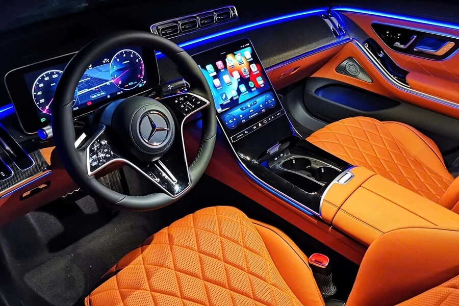 Leather interior of the Mercedes-Benz S-Class S 450