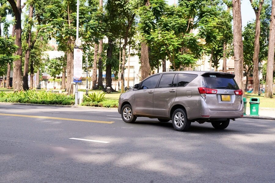 7-seat Toyota Innova private car transfer from HCMC to Tay Ninh