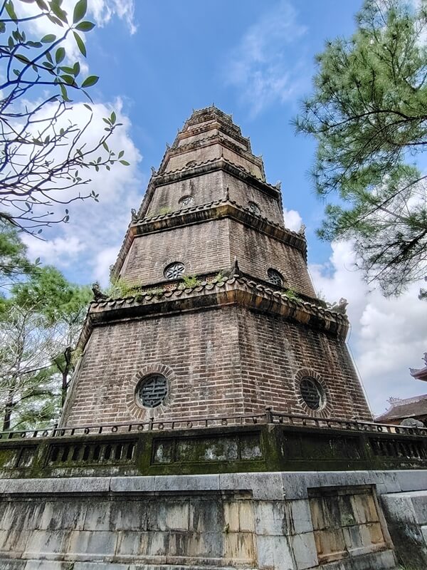 Phuoc Duyen Tower with 7-storey in Thien Mụ