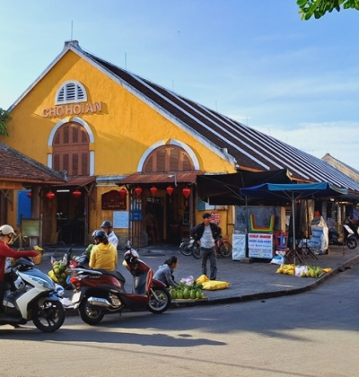 Hoi An Market in the morning